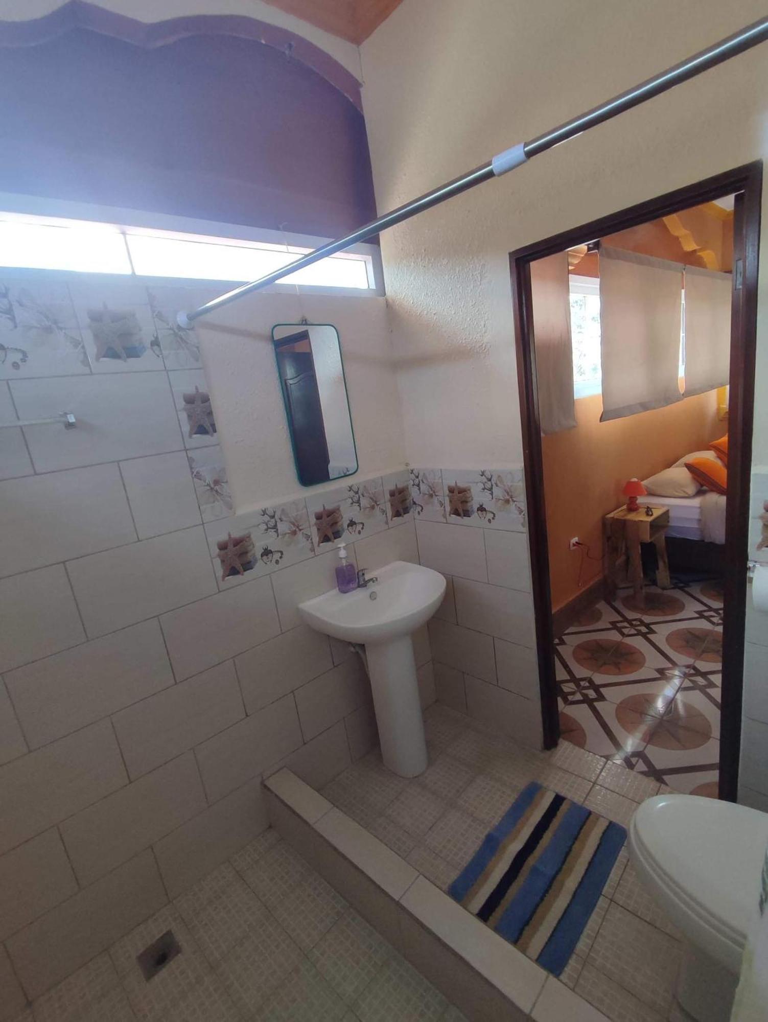 La Casa Colorada Vandrerhjem San Benito Eksteriør bilde